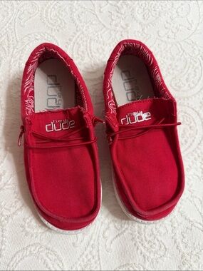 Hey Dude Girls Size 1 Youth Red Canvas Slip-On Sneakers
